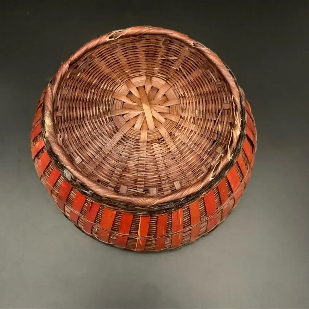 Vintage Chinese Cat Basket